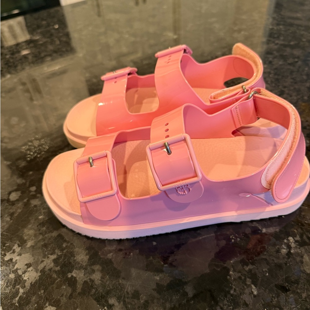Women’s Pink Buckle Strap Gucci Sandals - Picture 5 of 5
